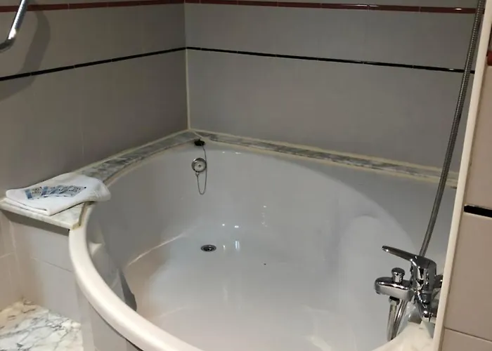 Via Valentia Hotel 3*
